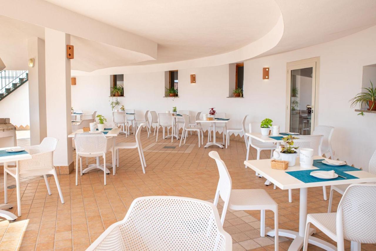 Hotel Ristorante L'Aragosta La Caletta Esterno foto