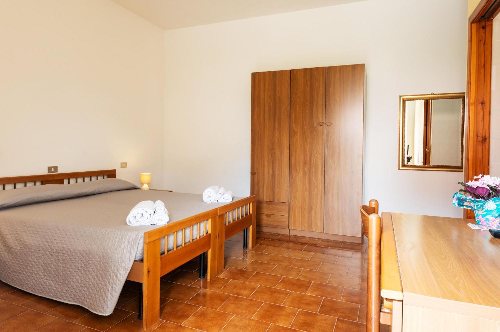 Hotel Ristorante L'Aragosta La Caletta Esterno foto