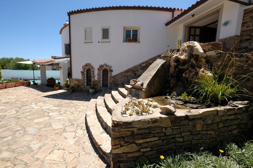 Hotel Ristorante L'Aragosta La Caletta Esterno foto
