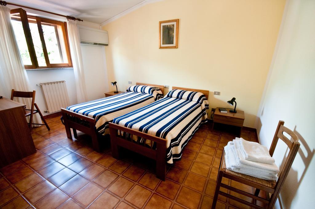Hotel Ristorante L'Aragosta La Caletta Esterno foto